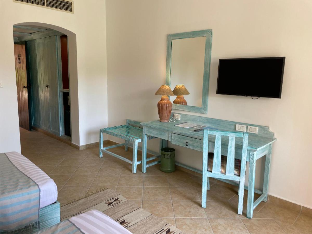 Blue Lagoon View Resort & Spa Marsa Alam Exteriör bild